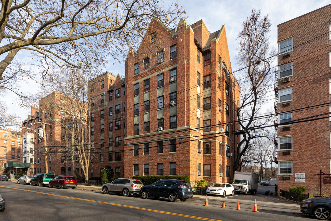 Fleetwood Apartments in Yonkers, NY - Building Photo