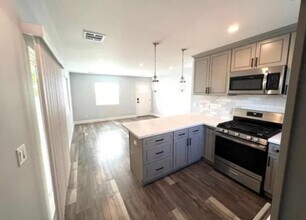 7838 Sancola Ave in Sun Valley, CA - Building Photo - Building Photo