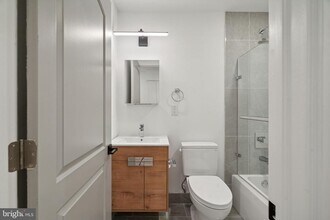 2039 N Front St in Philadelphia, PA - Building Photo - Building Photo