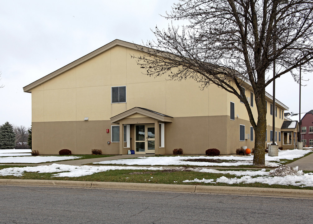 Boessling Lutheran Village Apartments in Belle Plaine, MN - Foto de edificio