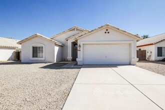 10869 W Manzanita Dr in Peoria, AZ - Foto de edificio - Building Photo