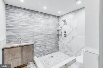 2026 Spring Garden St in Philadelphia, PA - Building Photo - Building Photo