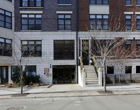 1300 Grand St in Hoboken, NJ - Foto de edificio - Building Photo