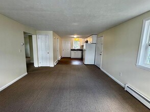 249 E High St in Manchester, NH - Building Photo - Building Photo