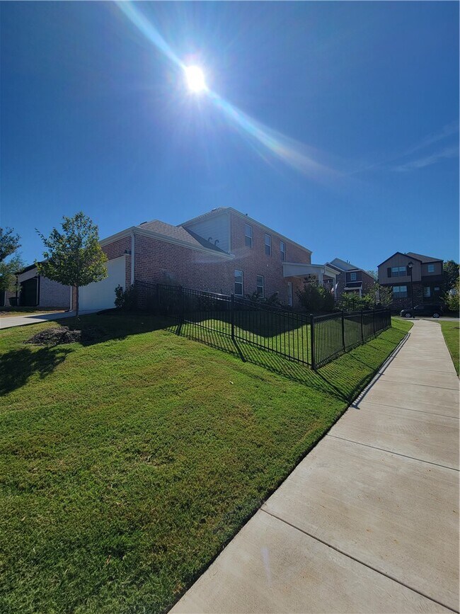 2302 E Frontier Elm Dr in Fayetteville, AR - Building Photo - Building Photo