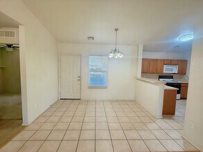 1029 SW 153rd St in Oklahoma City, OK - Building Photo - Building Photo