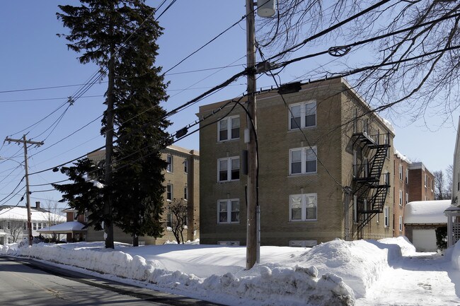 71 Fenno St in Quincy, MA - Building Photo - Building Photo