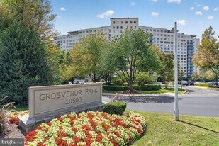 10500 Rockville Pike, Unit G17 in Rockville, MD - Building Photo