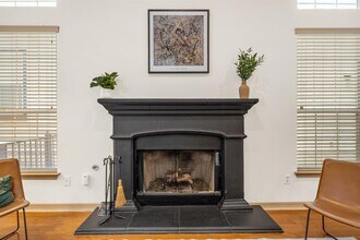 6704 Menchaca Rd in Austin, TX - Building Photo - Building Photo