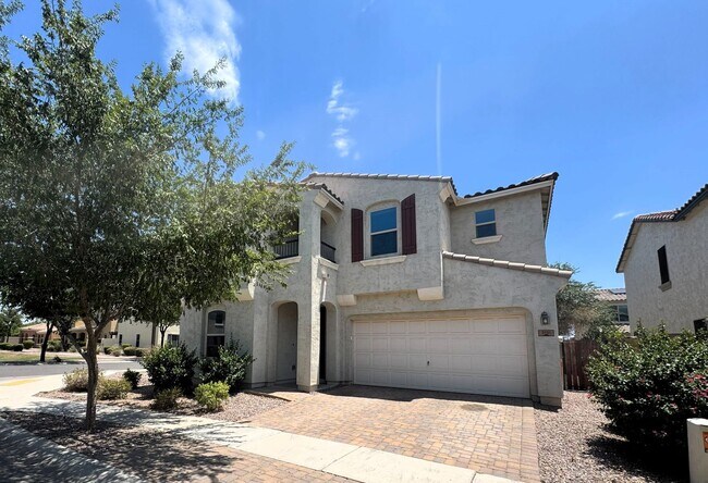 property at 3151 E Franklin Ave