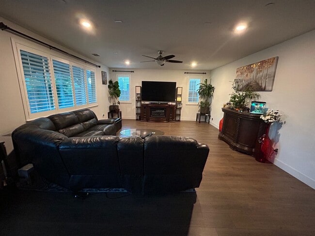 456 St Jorge Ave in Mountain House, CA - Building Photo - Building Photo