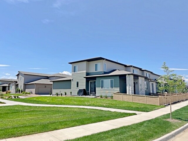 5795 Champlain Dr in Timnath, CO - Building Photo