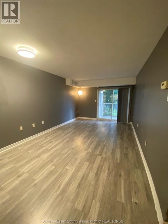 3000 Sandwich St. in Windsor, ON - Building Photo - Building Photo