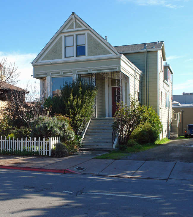 808 A St in San Rafael, CA - Foto de edificio - Building Photo