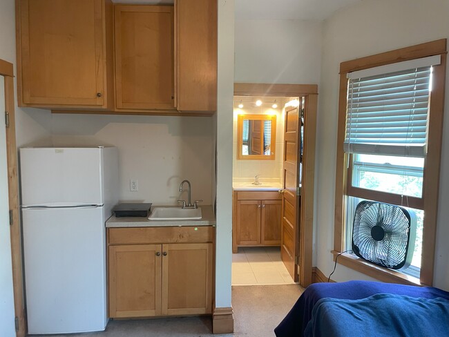 2312 Bryant Ave S, Unit 3