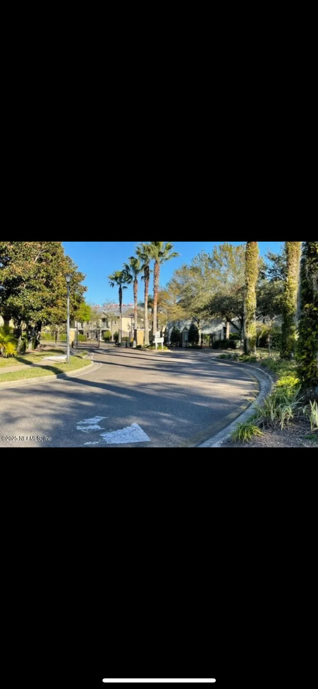 7028 Deer Lodge Cir in Jacksonville, FL - Building Photo - Building Photo