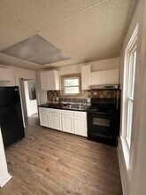 18168 Brohl St in Roseville, MI - Building Photo - Building Photo