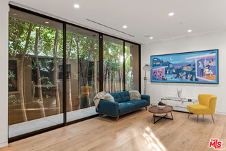 607 N Alta Vista Blvd in Los Angeles, CA - Building Photo - Building Photo