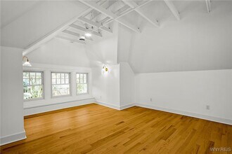 681 Lafayette Ave, Unit 3 in Buffalo, NY - Foto de edificio - Building Photo