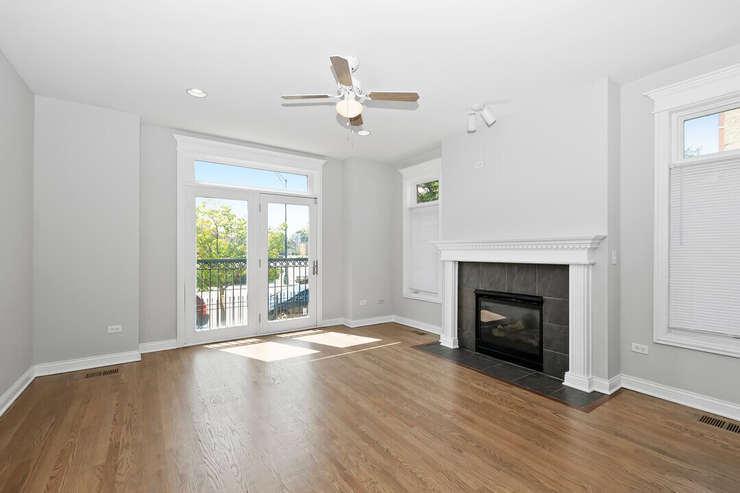 2022 W Warren Blvd in Chicago, IL - Building Photo