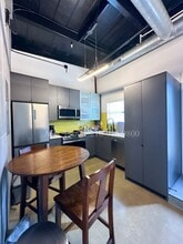 811 Montana St in San Antonio, TX - Building Photo - Building Photo