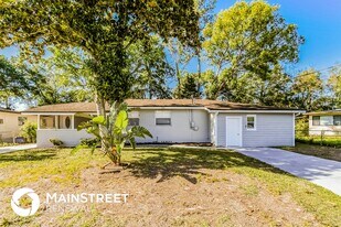 7070 Perke Dr in Jacksonville, FL - Building Photo
