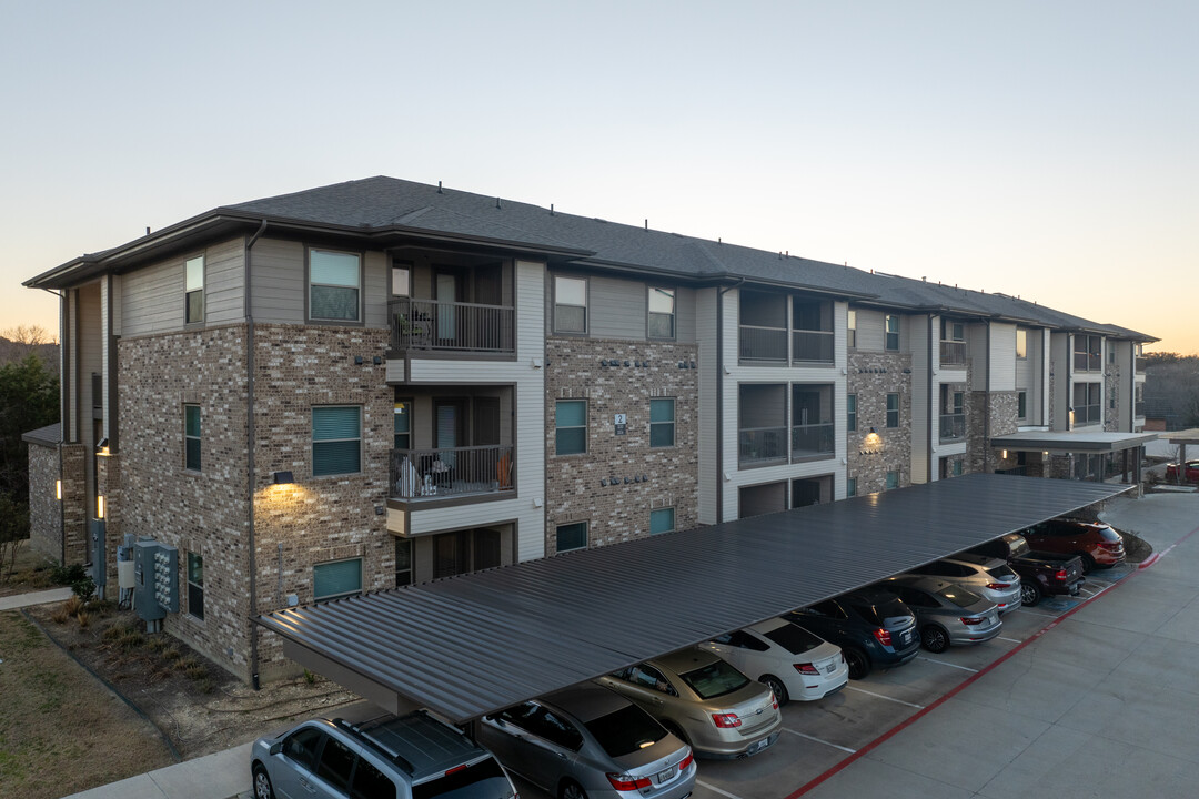 Residences at Lake Waco in Waco, TX - Building Photo