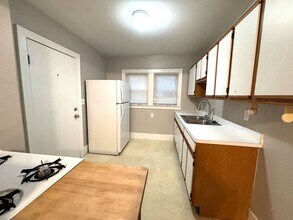 436 E Cambourne St in Ferndale, MI - Building Photo - Building Photo