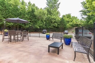 Aspect on the River in Canton, GA - Foto de edificio - Building Photo