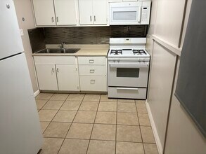 3334 Altura Ave in Glendale, CA - Foto de edificio - Building Photo