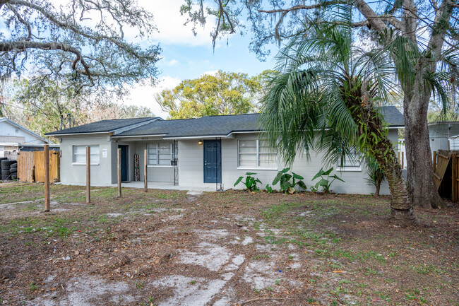 38313 Tucker Rd in Zephyrhills, FL - Building Photo - Building Photo