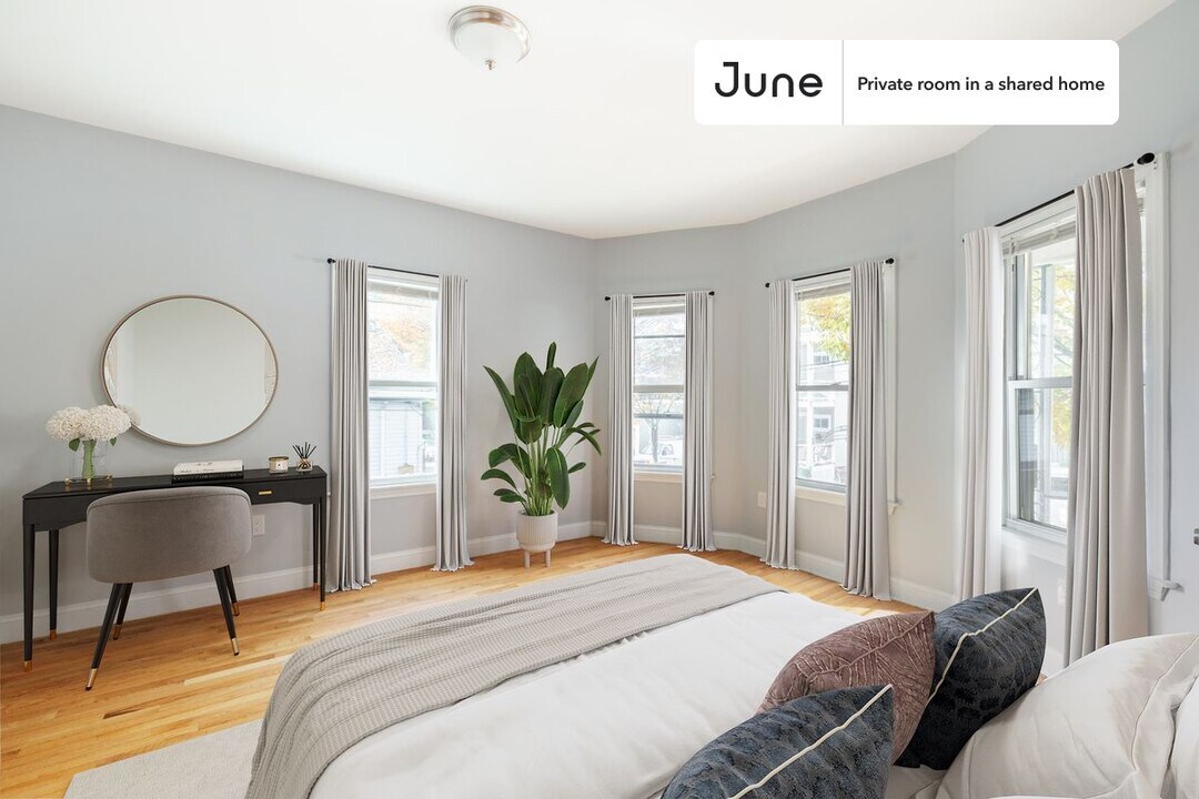 Room in Shared 4 bed/1 bath home in Boston, MA - Foto de edificio