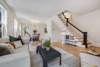 61 Prince St, Unit 61 in Cambridge, MA - Foto de edificio - Building Photo