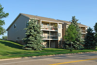 Valley Way Village Apartments in Apple Valley, MN - Foto de edificio - Building Photo