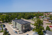 6th Street Centre in Brookings, SD - Foto de edificio - Building Photo