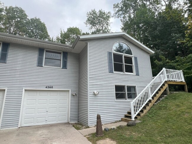 property at 4262 Eagle Crest Dr