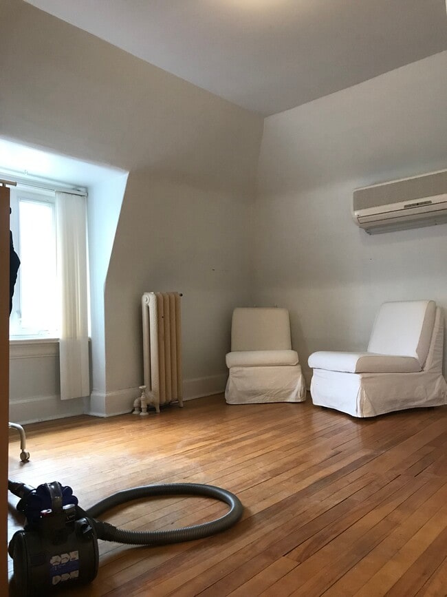 property at 401 Daly Ave