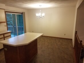 2220 Skylark Dr in Appleton, WI - Building Photo - Building Photo