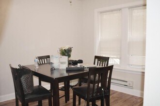 837.5 W Cornelia Ave in Chicago, IL - Building Photo - Building Photo