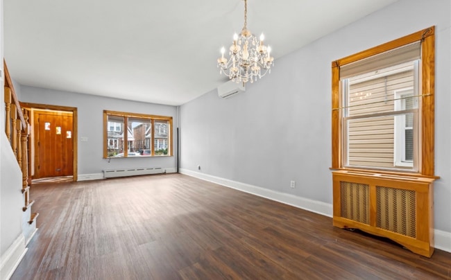 244-39 89th Ave in Queens, NY - Foto de edificio - Building Photo