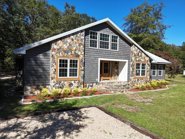 property at 171 Longwood Dr