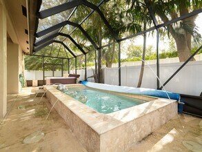 14186 SW 32nd St in Miramar, FL - Building Photo - Building Photo