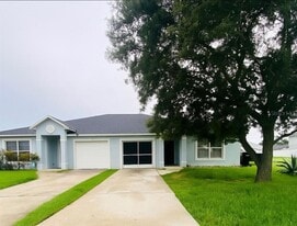 502 Albatross Dr in Poinciana, FL - Building Photo