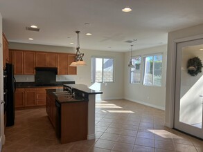 177 Paseo Vista Cir in Palm Desert, CA - Building Photo - Building Photo