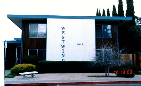 West Wind Apartments in Fairfield, CA - Building Photo - Building Photo