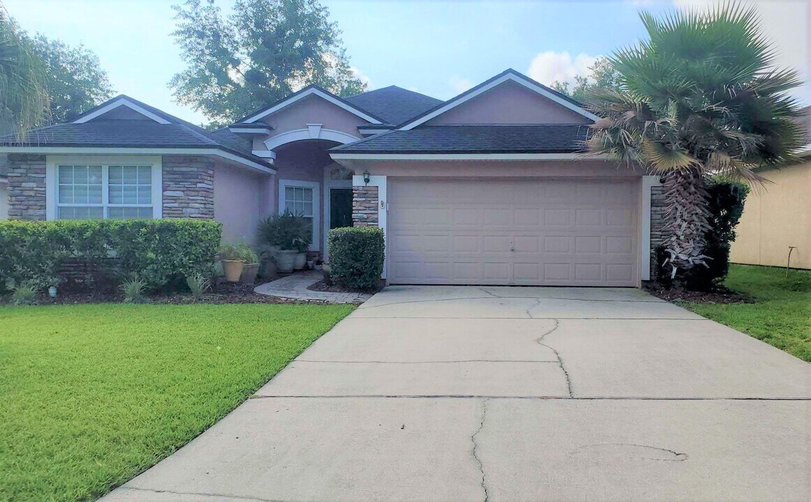 971 Otter Creek Dr in Orange Park, FL - Foto de edificio