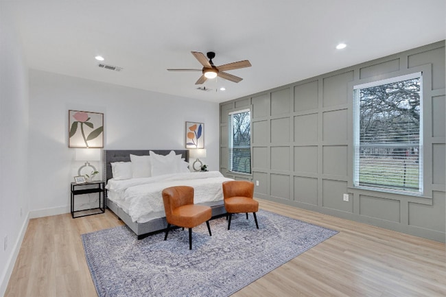 312 Ball St in Seagoville, TX - Foto de edificio - Building Photo