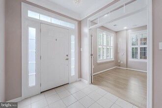 42785 Hay Rd in Ashburn, VA - Building Photo - Building Photo
