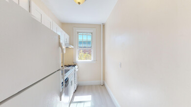 14 Glenville Ave, Unit 12T in Boston, MA - Building Photo - Building Photo