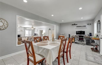 10337 Garfield Ave in South Gate, CA - Foto de edificio - Building Photo